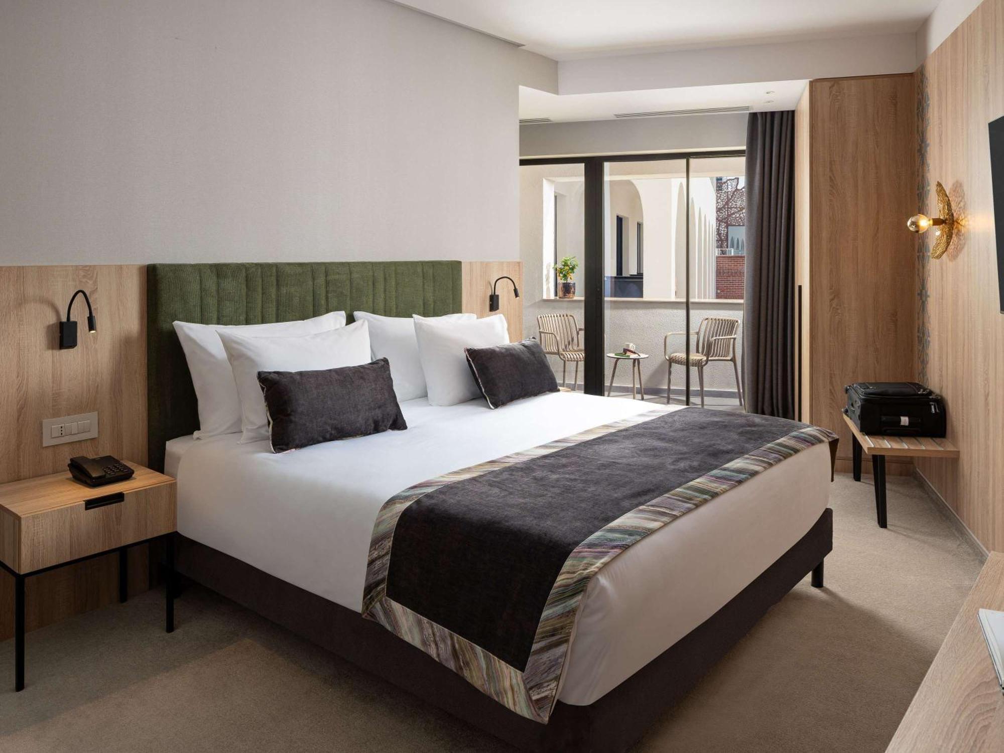 Mercure Conacul Cozieni Pasarea Exteriör bild
