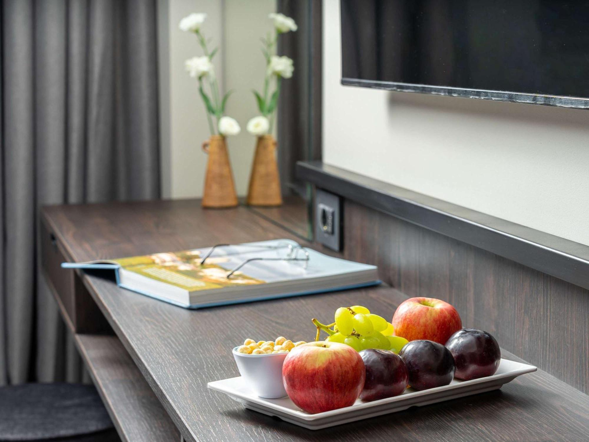 Mercure Conacul Cozieni Pasarea Exteriör bild